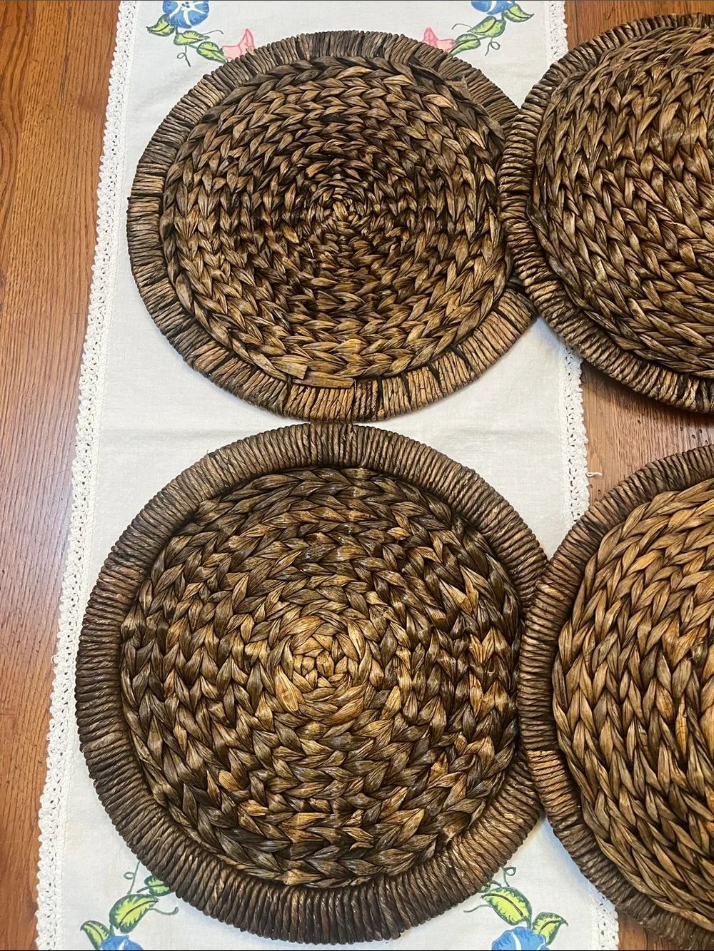 Woven Seagrass Round Charger Plates W/Dome Woven Lids - Set of 2, Natural Brown